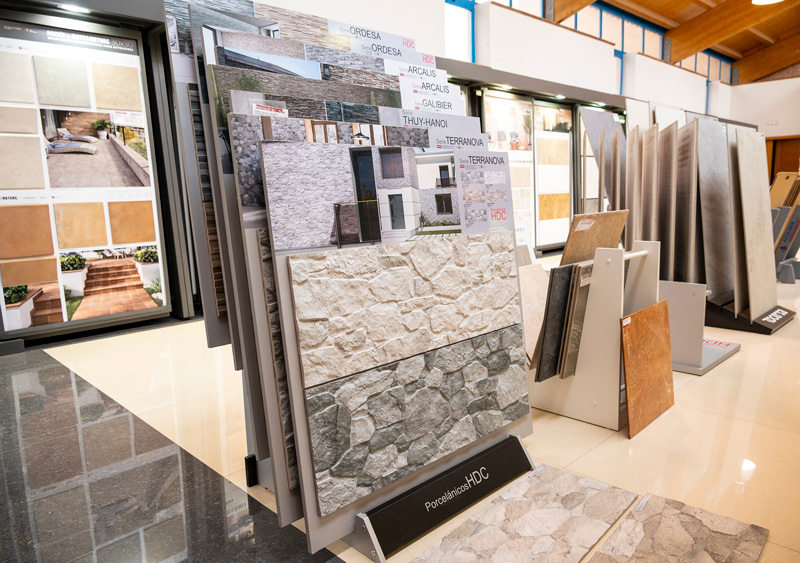 MACOSACRU-Inicio-08 Detalle de exposición de pavimentos y revestimientos